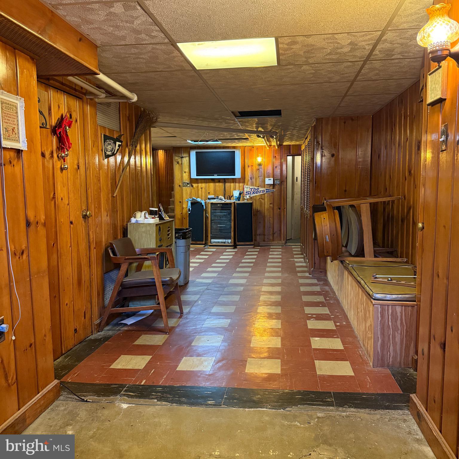 WEST OAK LANE - Residential