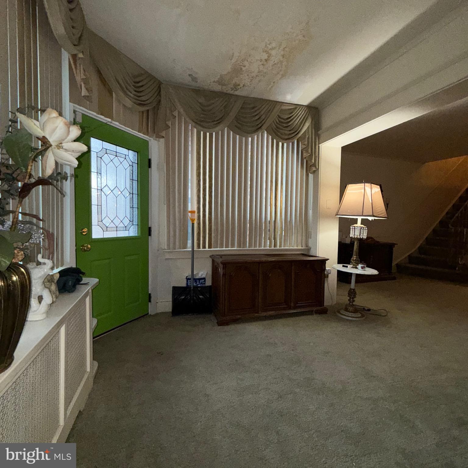 WEST OAK LANE - Residential