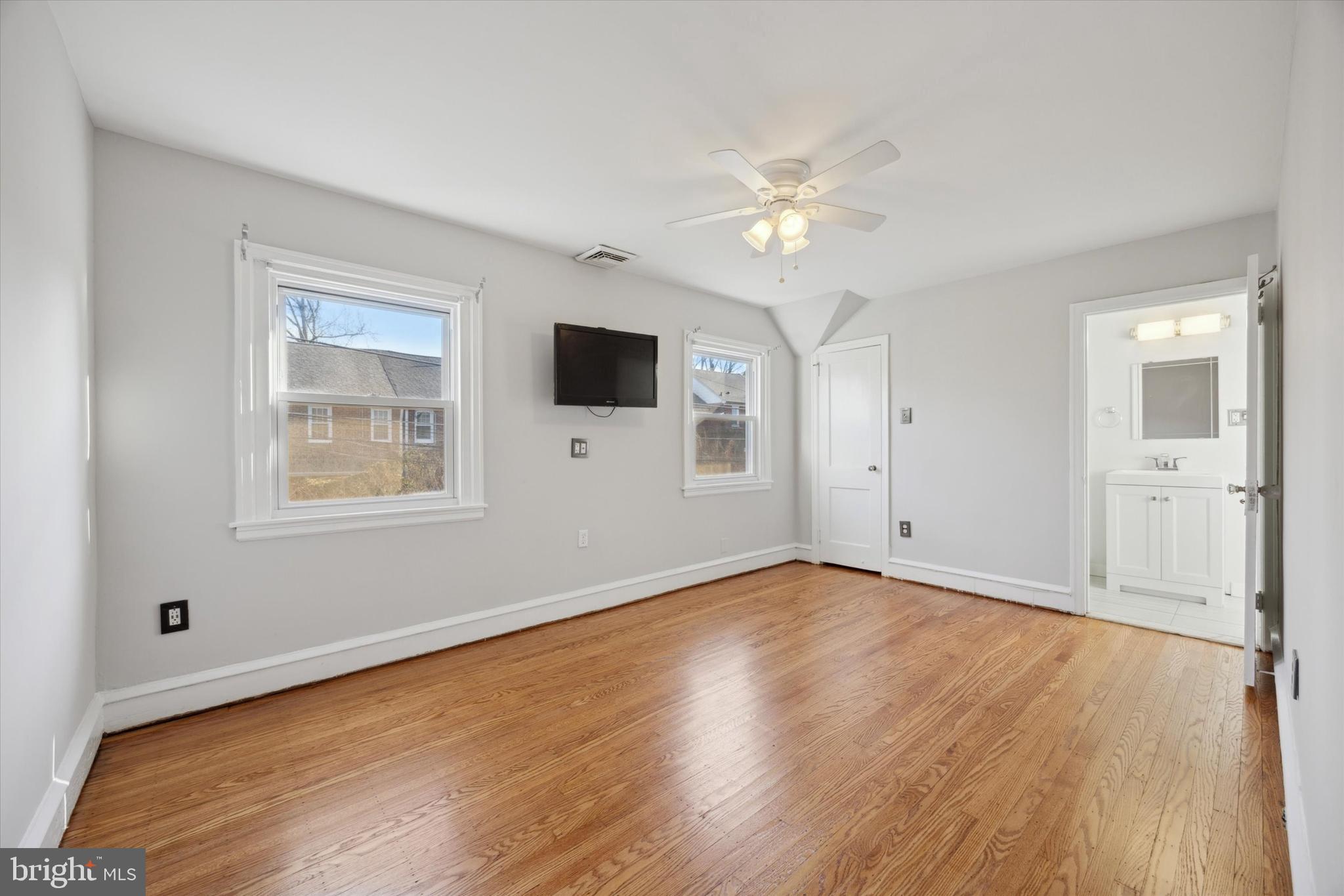 PENN WYNNE - Residential