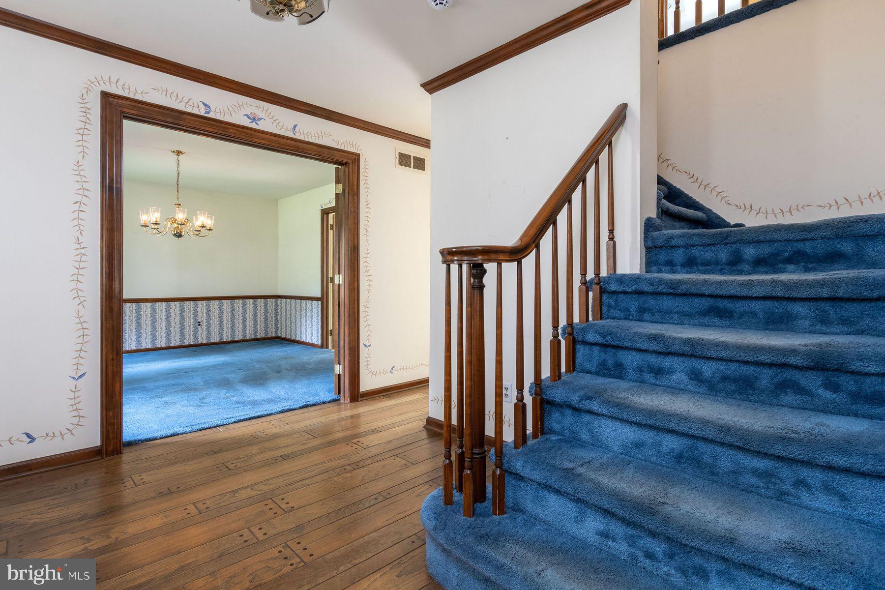 5780 VILLAGE LANE