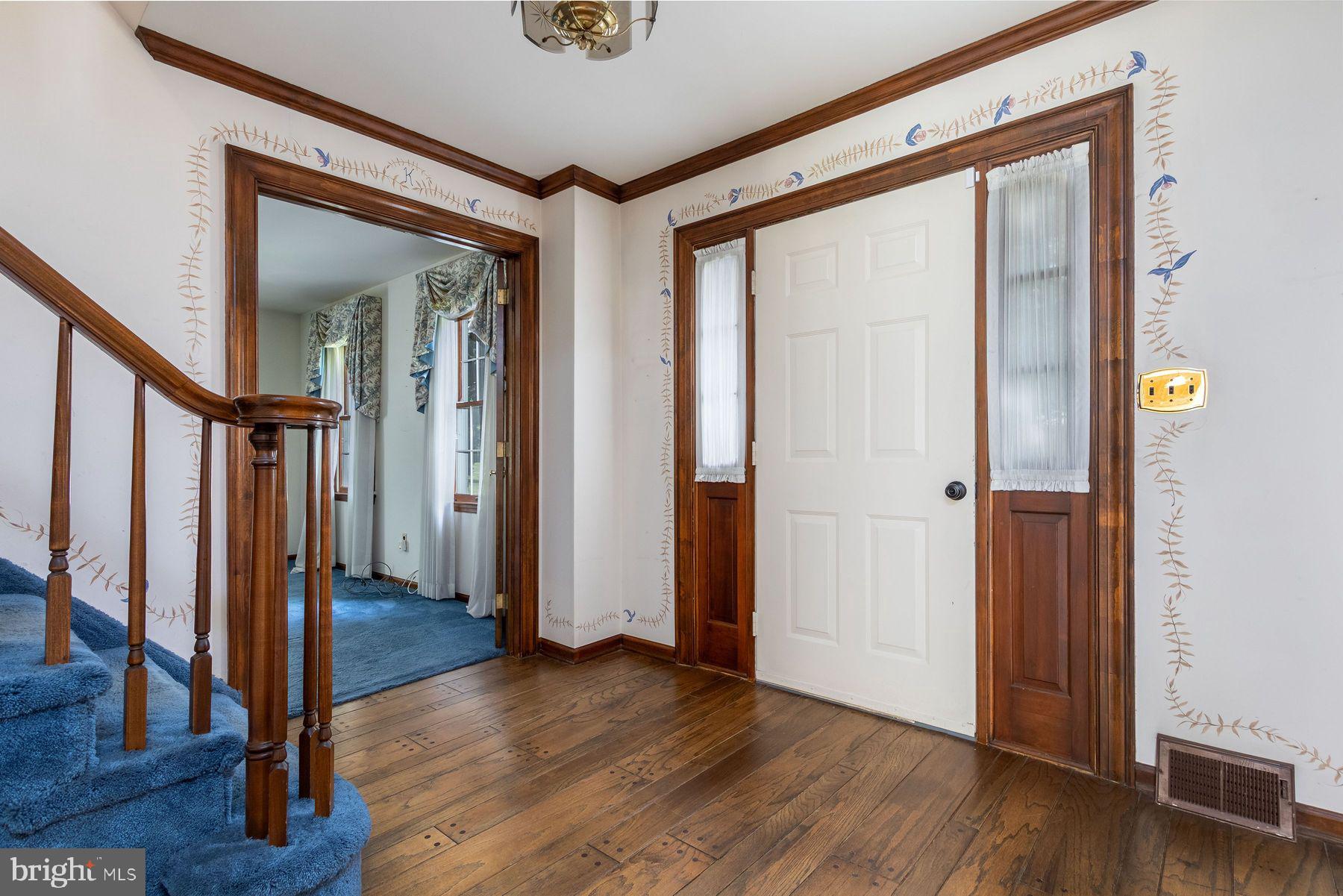 5780 VILLAGE LANE
