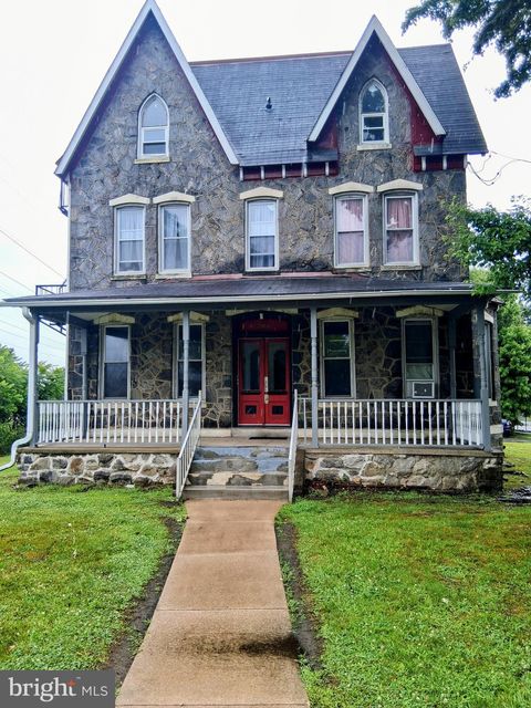 Homes For Rent - 206 N Swarthmore Avenue<br/> Delaware County, RIDLEY PARK, PA 19078
