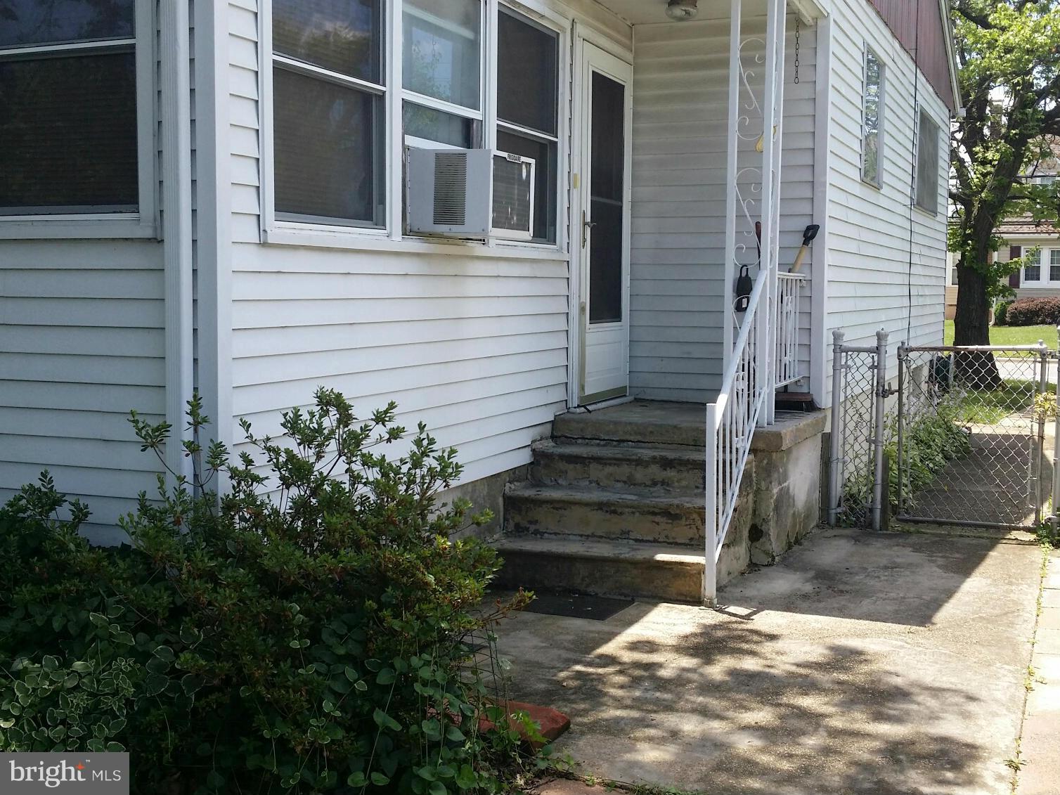 HAMMONDS FERRY - Residential