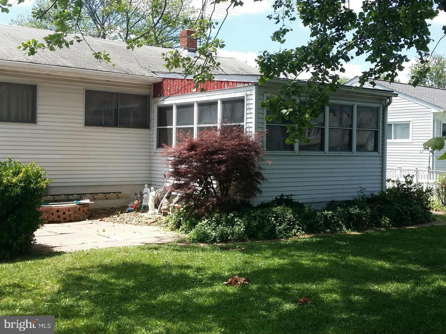 HAMMONDS FERRY - Residential