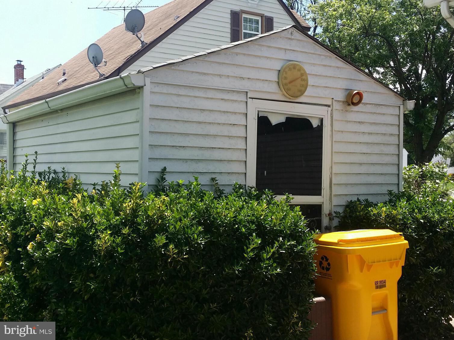 HAMMONDS FERRY - Residential