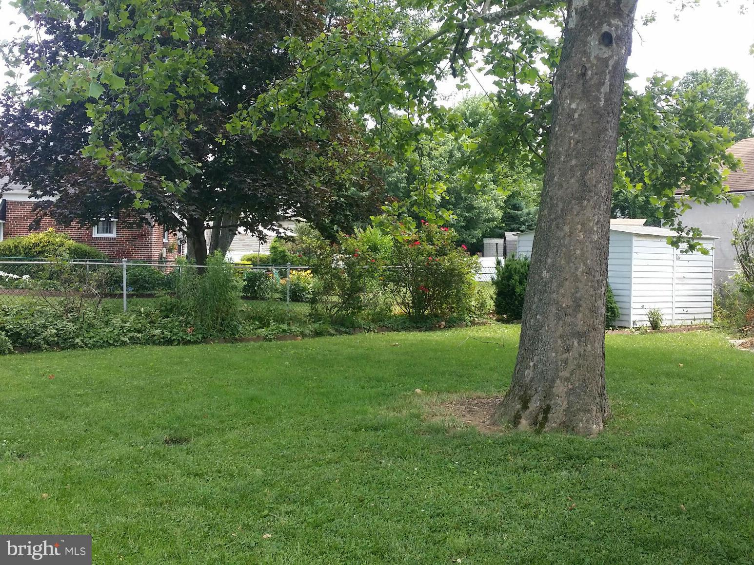 HAMMONDS FERRY - Residential