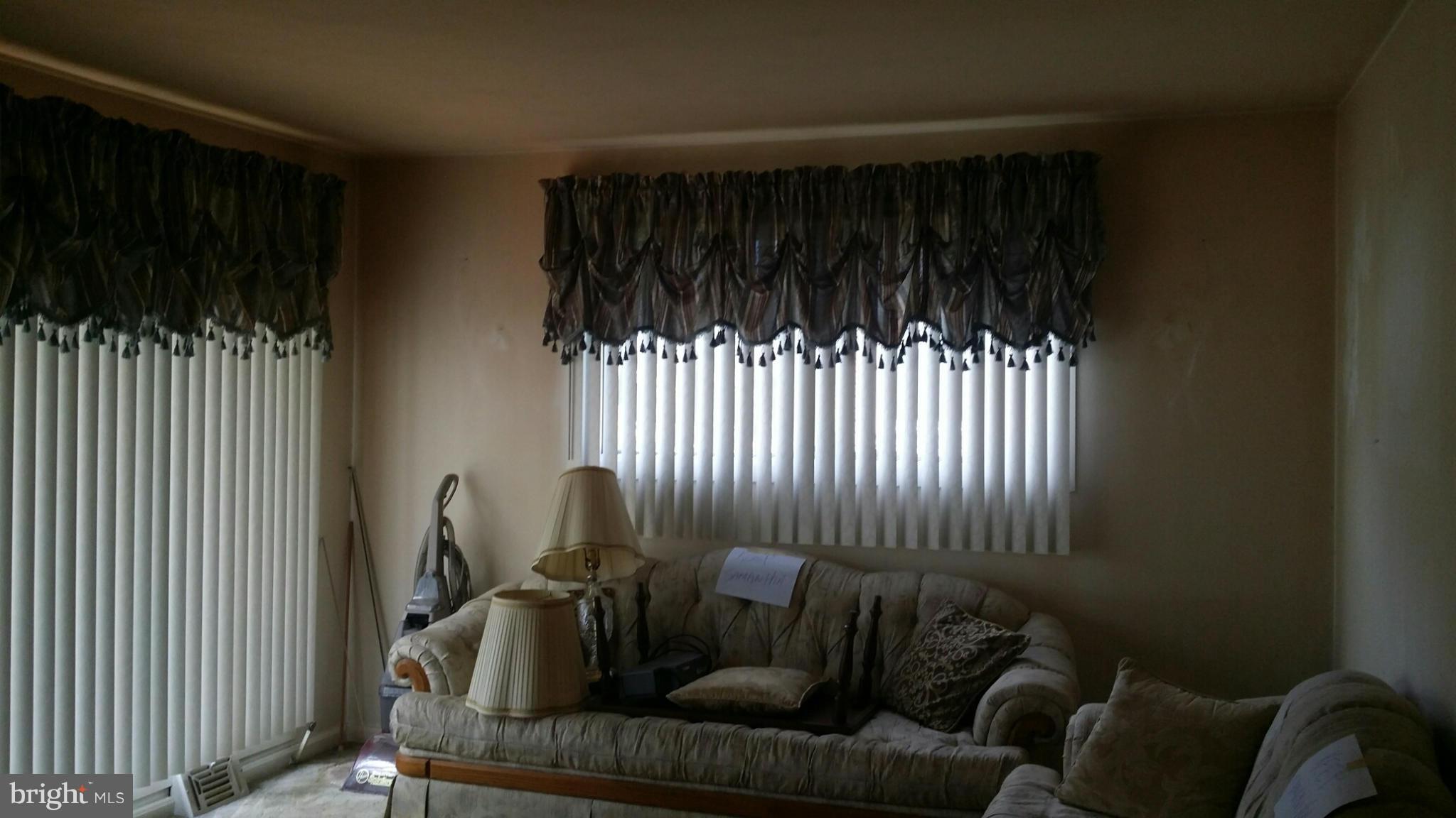 HAMMONDS FERRY - Residential