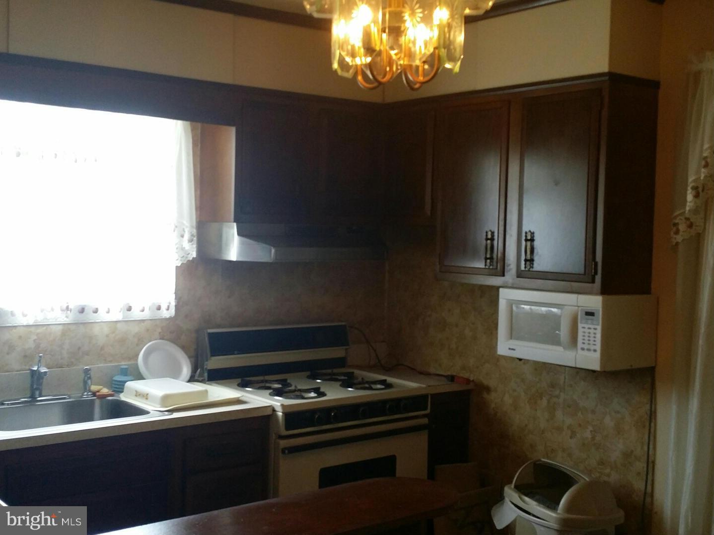 HAMMONDS FERRY - Residential