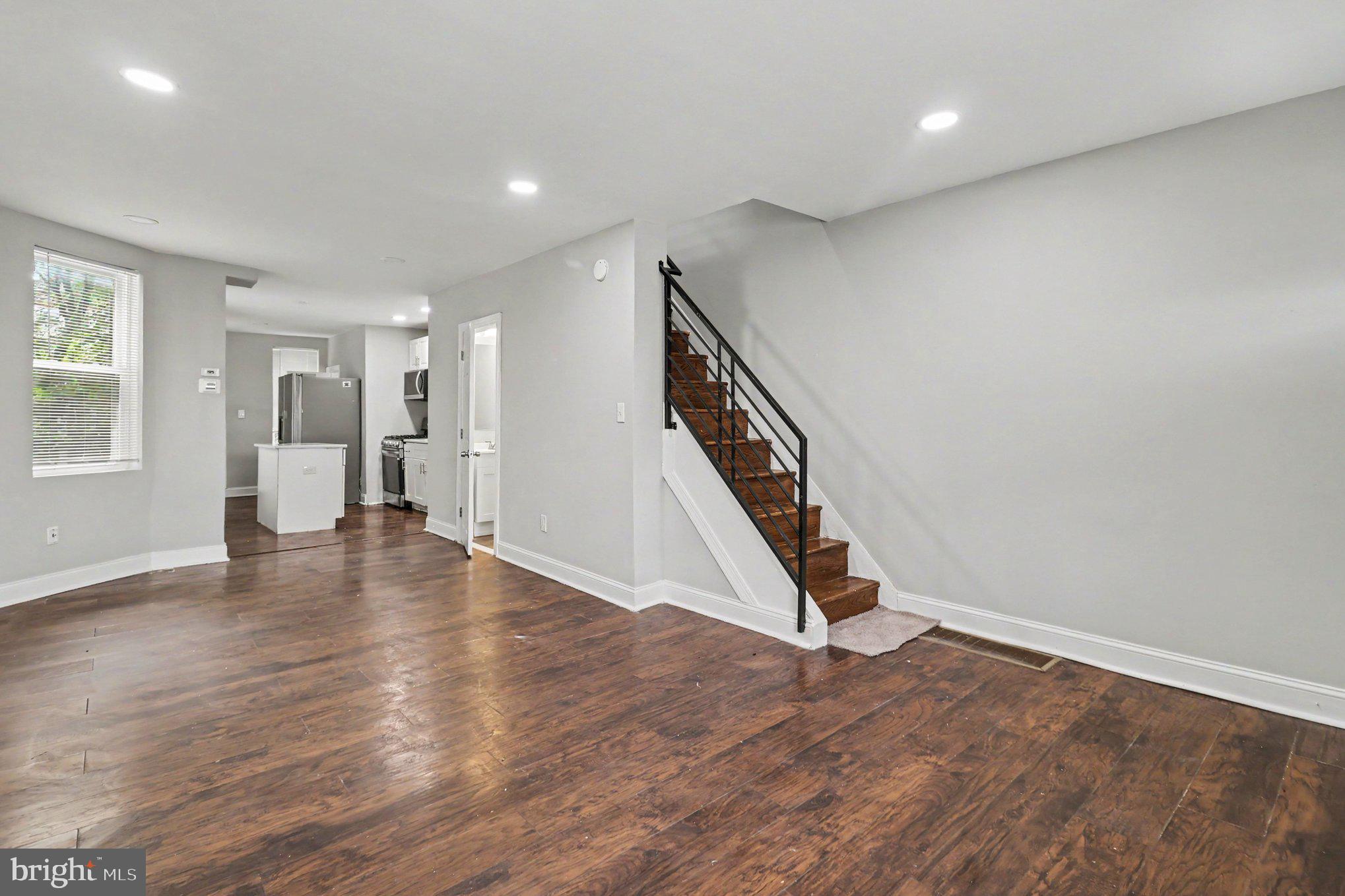 5226 REINHARD STREET