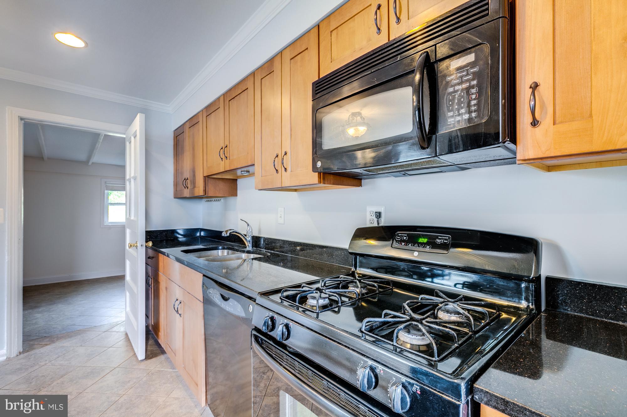 DOUGLAS PARK - Residential Lease