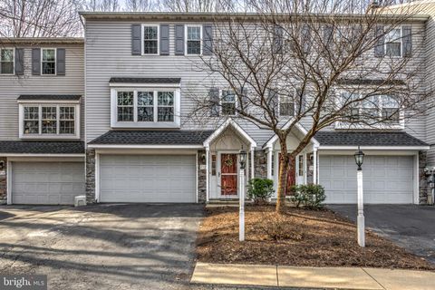 Photo of 212 Topland Drive, LANCASTER, PA 17601 (MLS # PALA2065646)