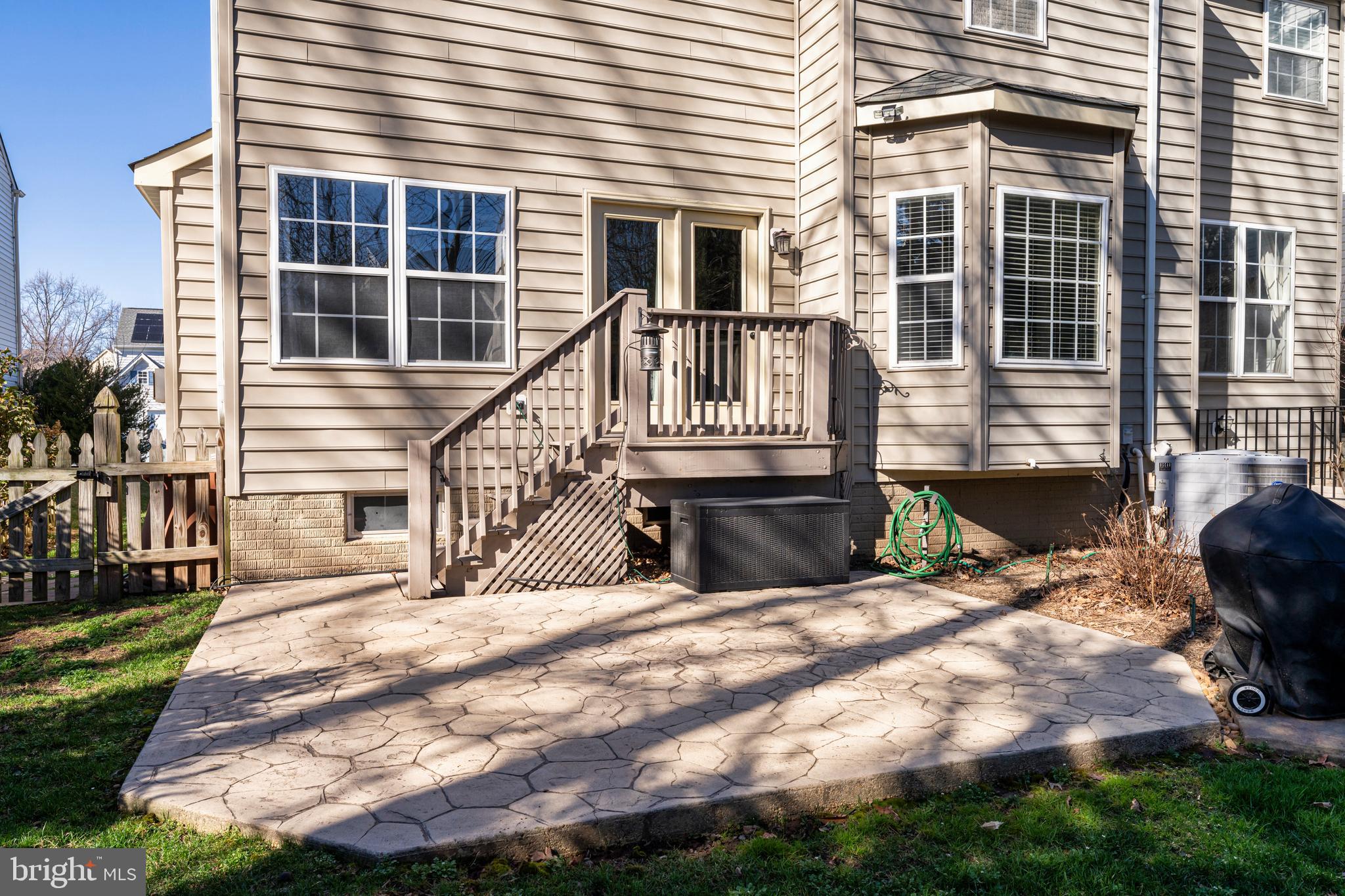 ASHBURN FARM - Residential