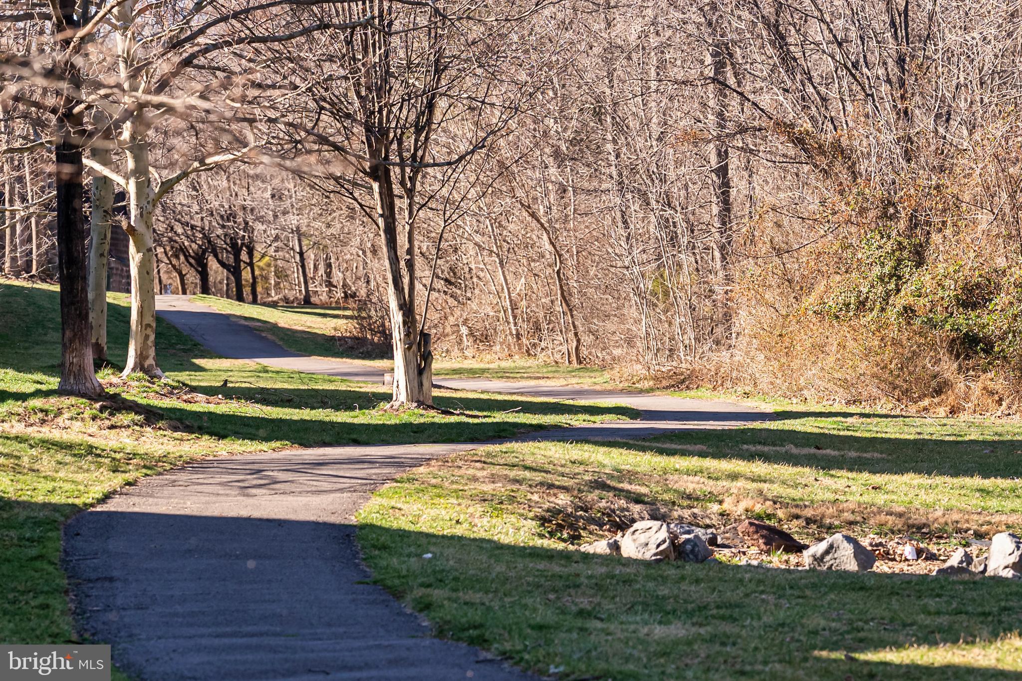 ASHBURN FARM - Residential