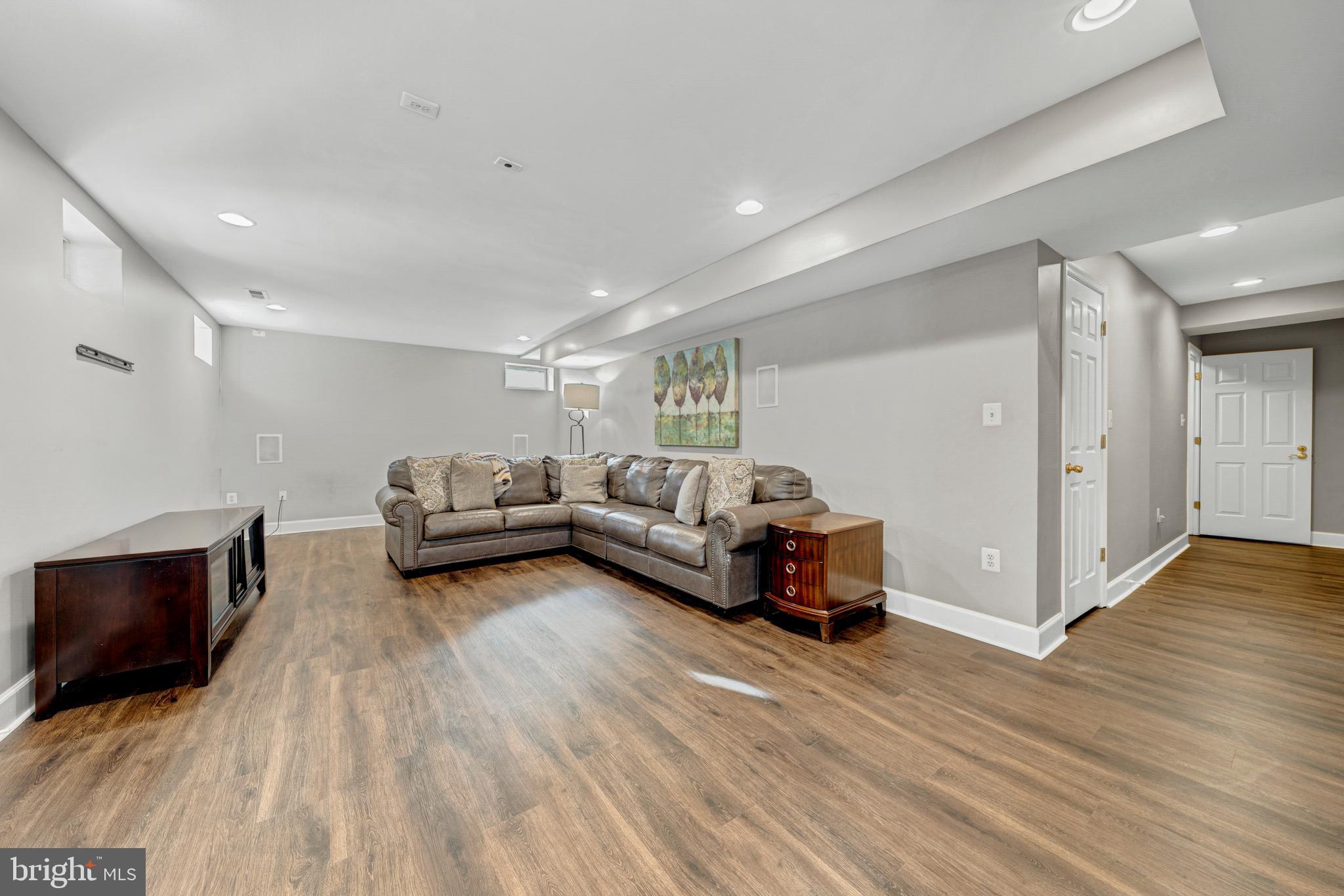 ASHBURN FARM - Residential