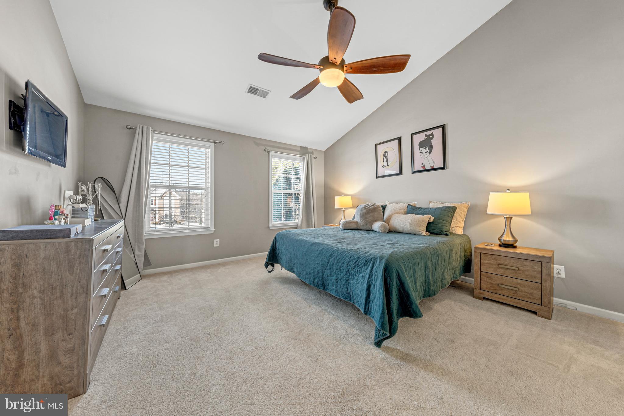 ASHBURN FARM - Residential