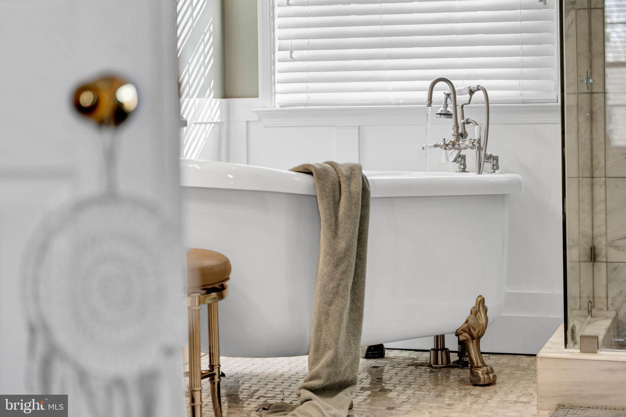 ASHBURN FARM - Residential