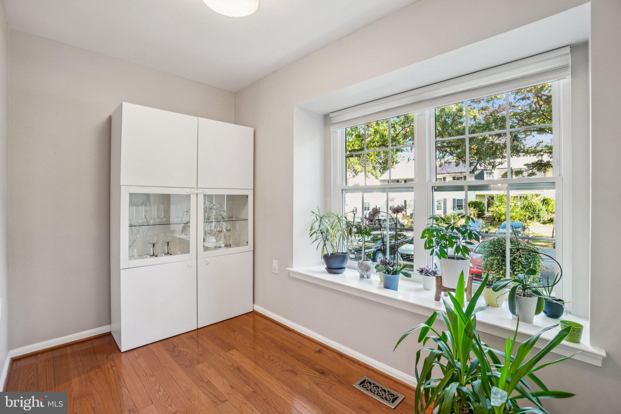 BURKE CENTRE - Residential