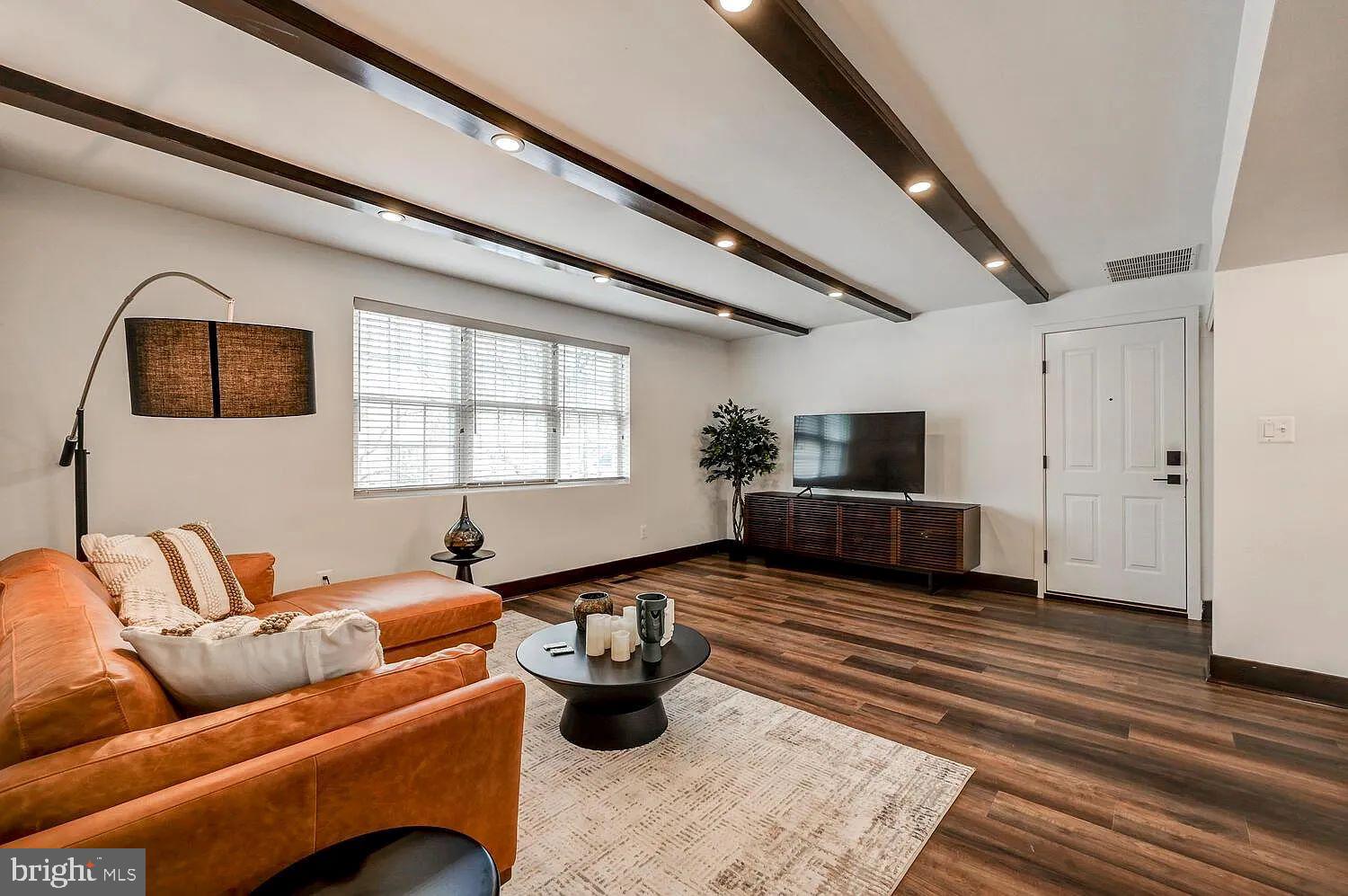 TUSCANY-CANTERBURY - Residential Lease