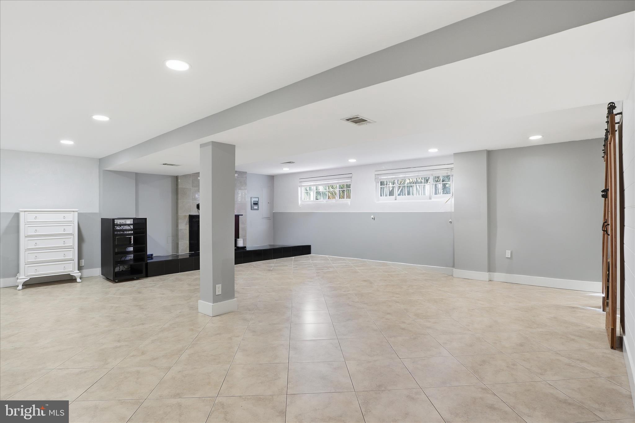 FRANKLIN PARK - Residential Lease