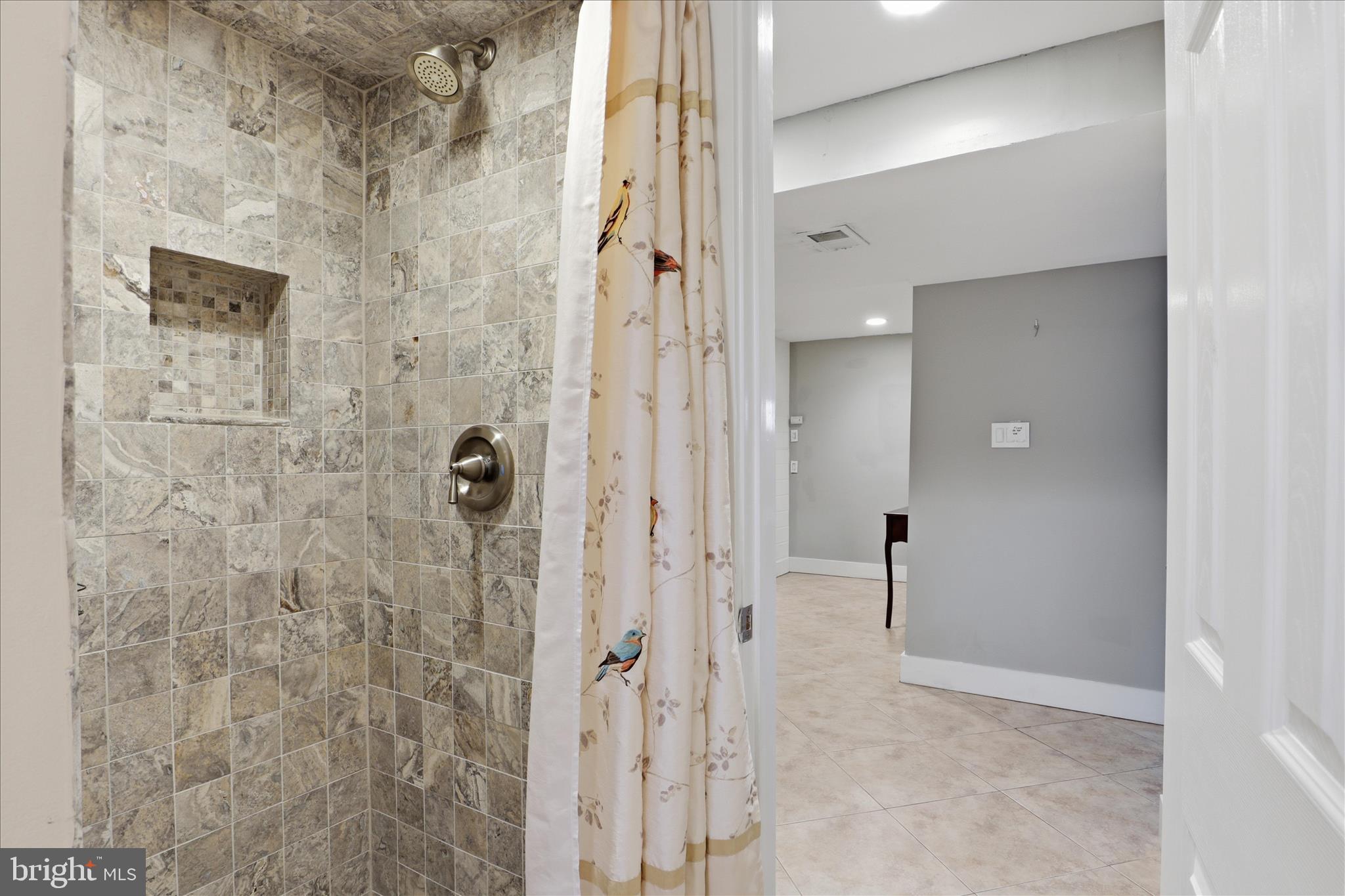 FRANKLIN PARK - Residential Lease