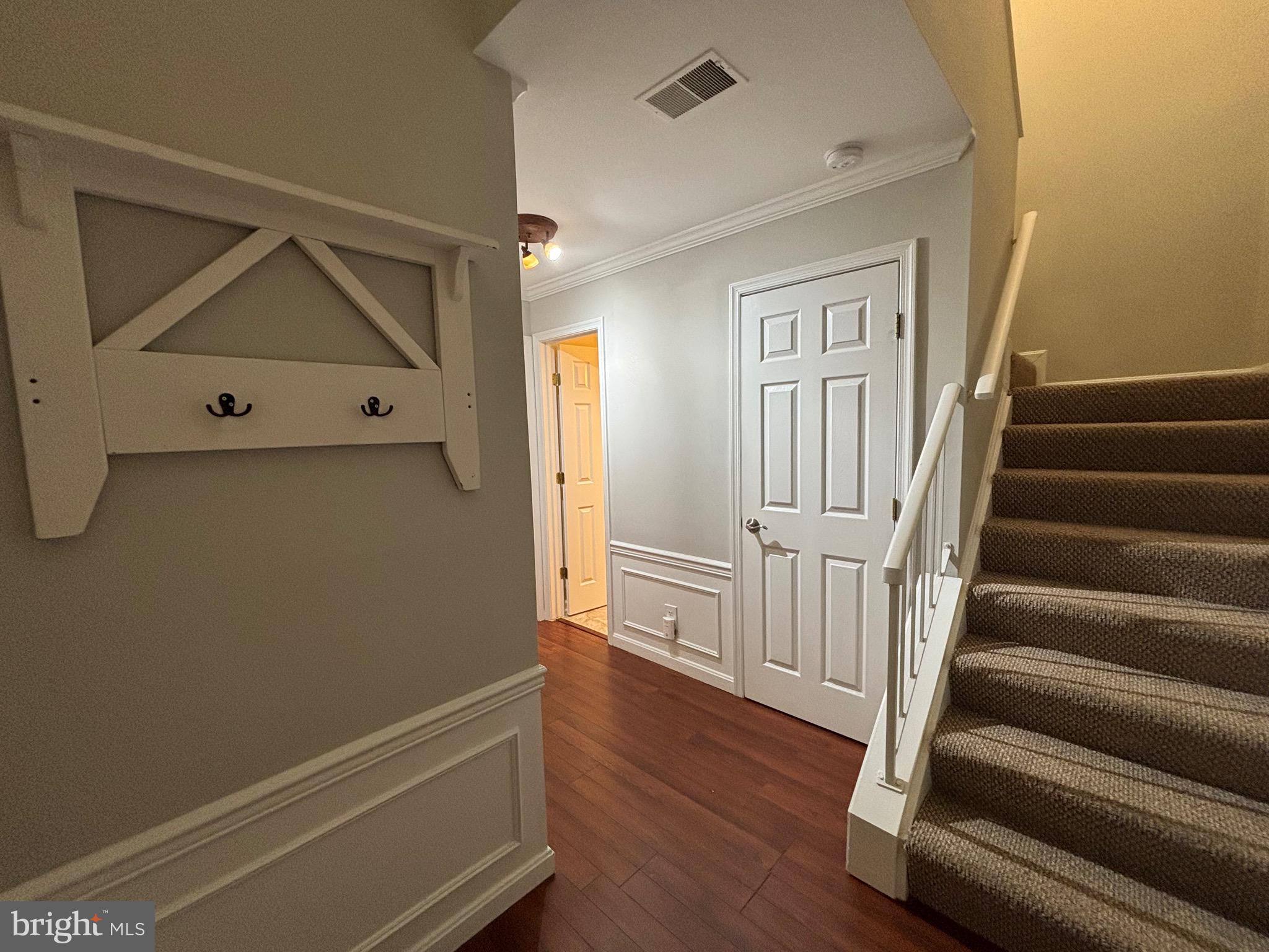 GUNSTON CORNER - Residential Lease