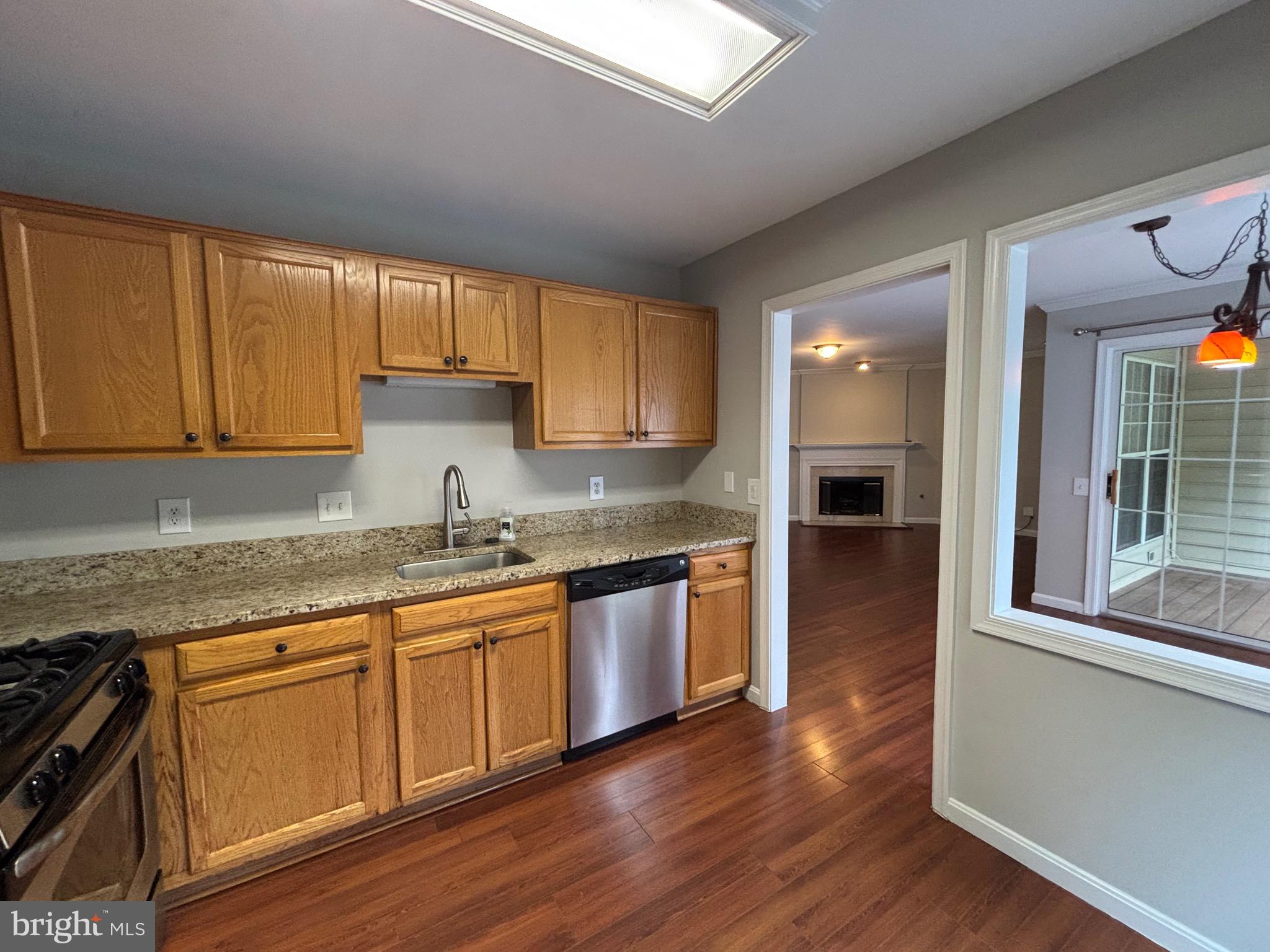 GUNSTON CORNER - Residential Lease