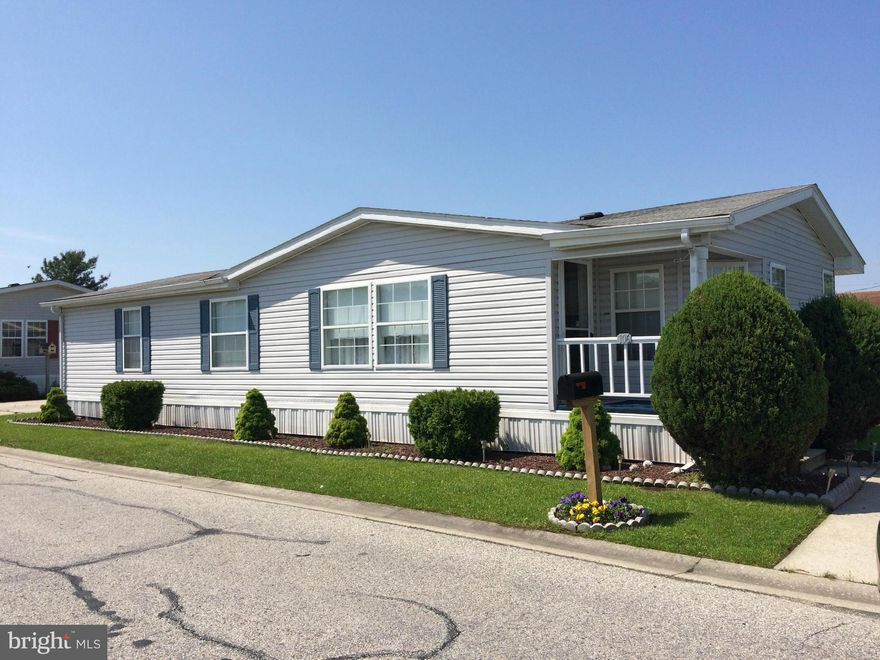 Rancher style,"Model Unit" Peppermint Woods,close to RT43, great place ready for folks starting out, or a place to retire without living in an apartment style complex, $8000 worth of new carpet and flooring, built in hutch in din room, master bath, country kitchen,monthly fee includes taxes, furniture may convey, sliding doors to covered deck,landscaped yard, 2 car parking pad, sellers motivated