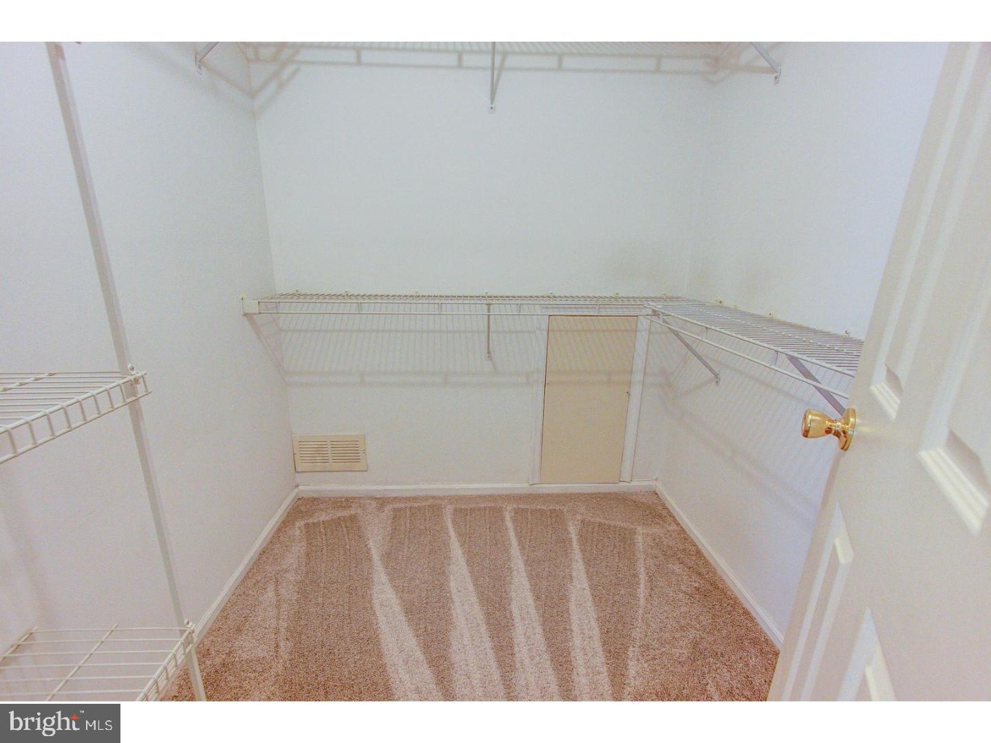 REGENTS PARK - Residential