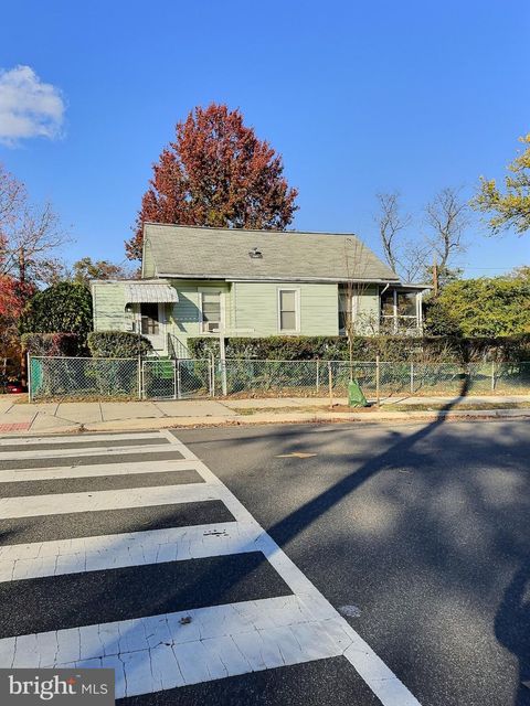 2040 31ST PLACE SE WASHINGTON DC 20020