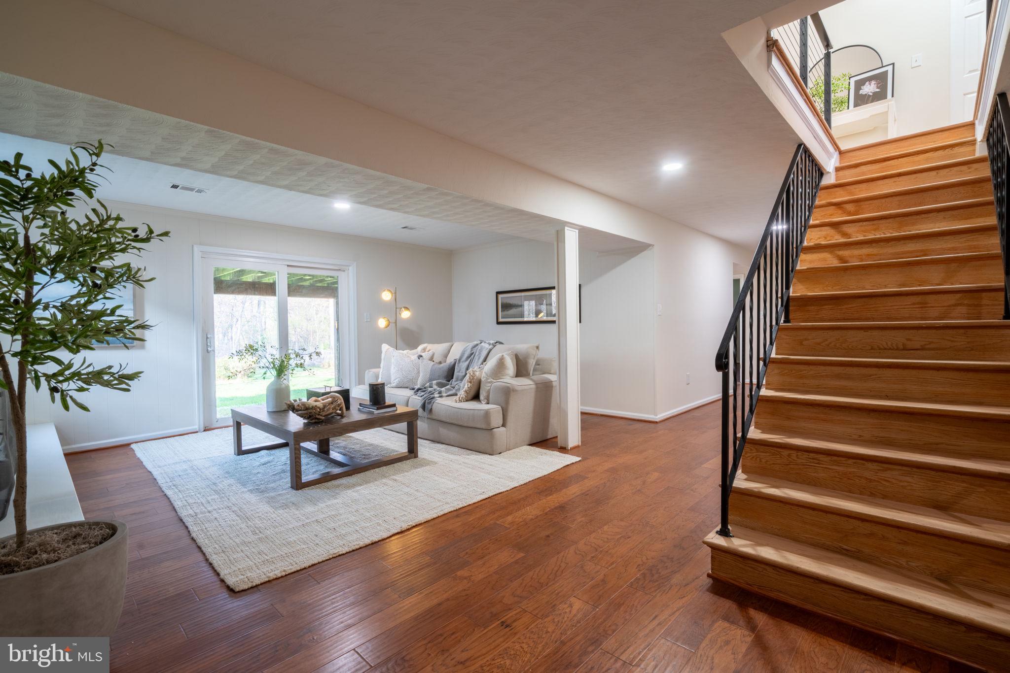 MANTUA HILLS - Residential