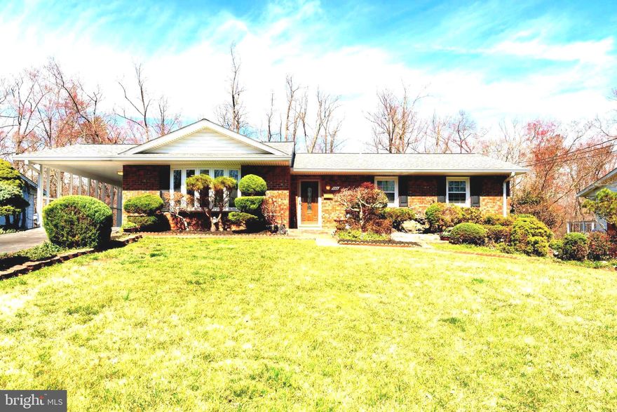 Come and discover this newly renovated charming Rambler nestled on a cul-de-sac that backs to the beautiful natural forest  in Mantua. This curve appealing home has open floor model main level with brand new kitchen offering 42" Cabinets,  New Stainless Steel Appliances, Built-In Microwave, Stainless Steel Kitchen Hood any chef would love!. Huge Quartz peninsula island that can be use for dining. Hard Wood floor has been refinished and all bathrooms have been updated. There are new recessed lights through out the house and with them  several large windows to add abundance of natural lights. This home has approximately 2900 finished SQF, 4 bedrooms and 3 full bathrooms. Downstairs large laundry room has new LVP floor which can be use for a multi purpose room. Walk-out  basement opens to a serene back yard that is perfect for a  kids play ground, or any party/entertainment.  After having a hard day,  just being there sitting on your deck looking at your backyard  will make it all OK!!

 New Roof ,Siding, Gutter,2022. New HVAC 2023. New Hot water heater 2025. New Washer 2025. Conveniently located near Fairfax Inova Hospital, all major highways ; I-495,  I-95, I-66, Rt 50.  Vienna & Dunn Loring Metro Stations and  Mosaic , so much more