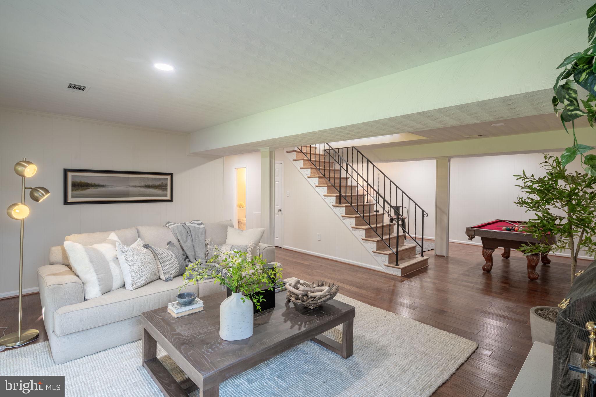 MANTUA HILLS - Residential