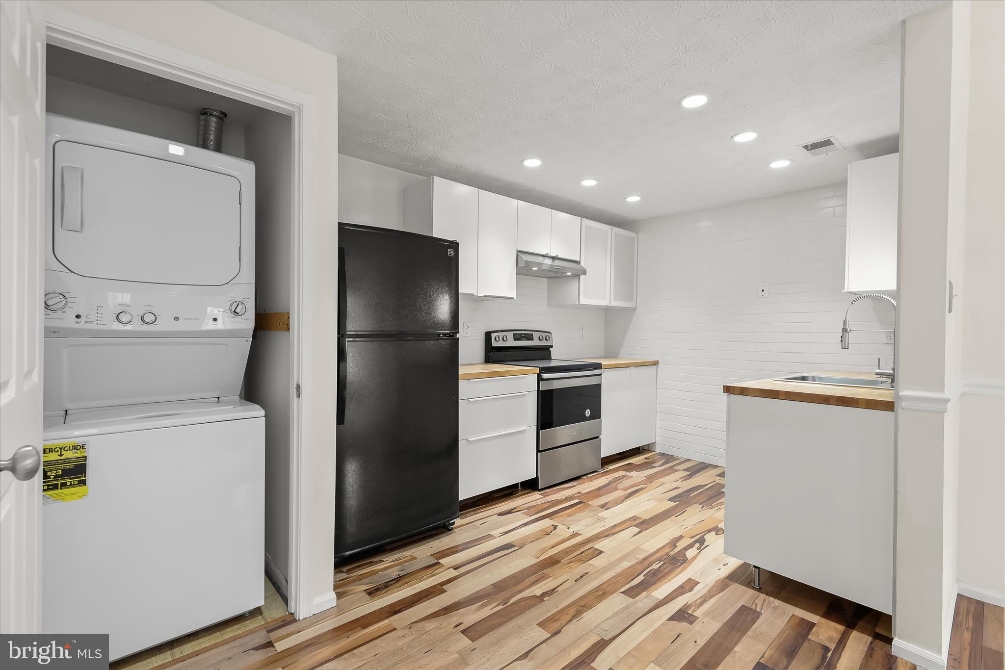 VILLAGE OF HICKORY RIDGE - Residential