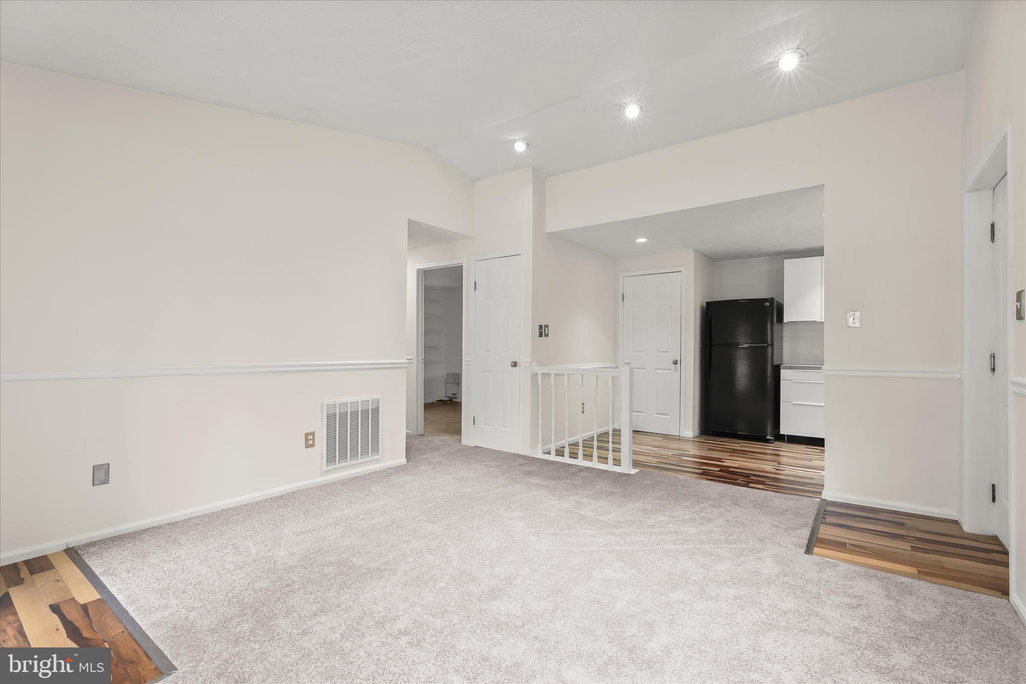 VILLAGE OF HICKORY RIDGE - Residential