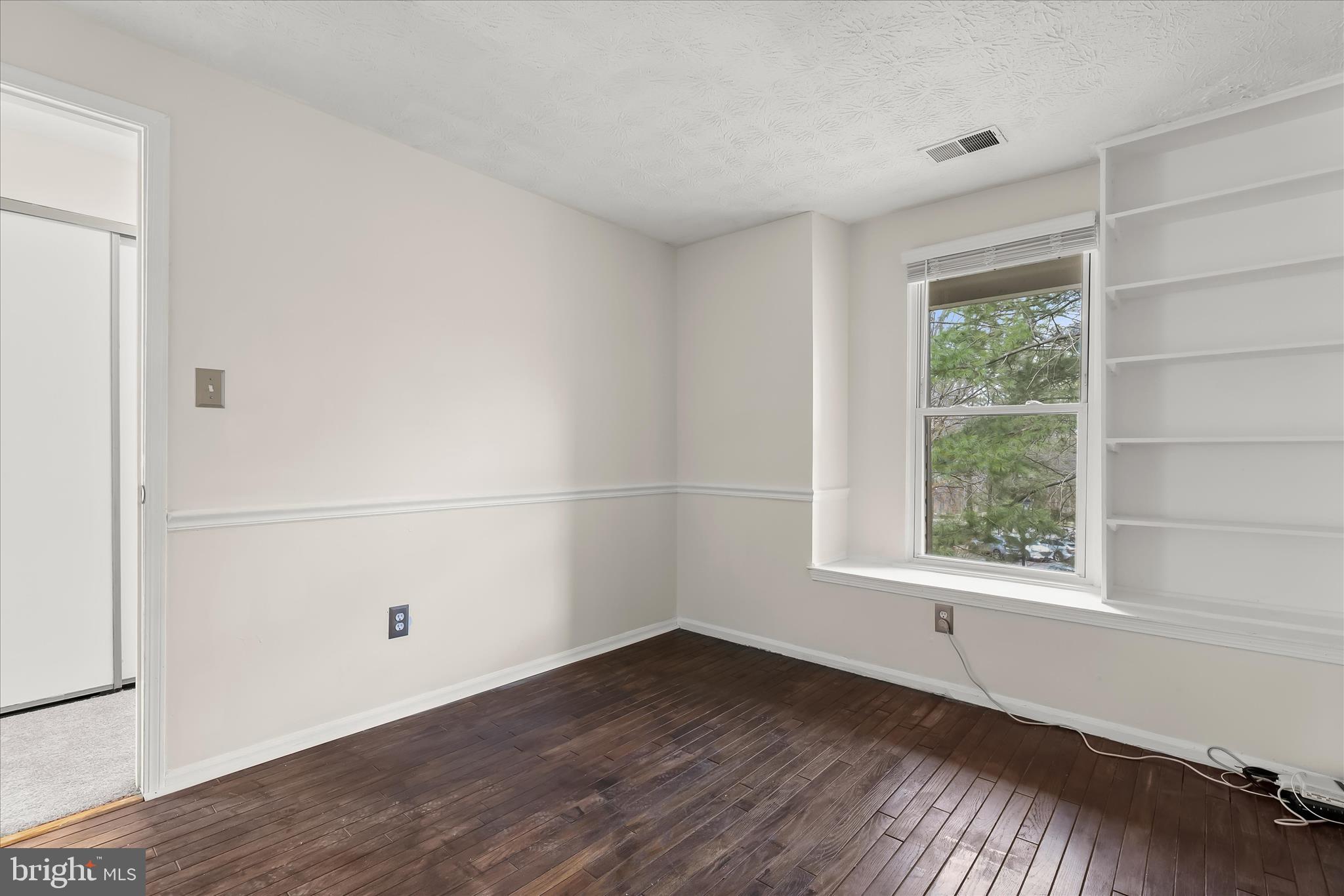 VILLAGE OF HICKORY RIDGE - Residential