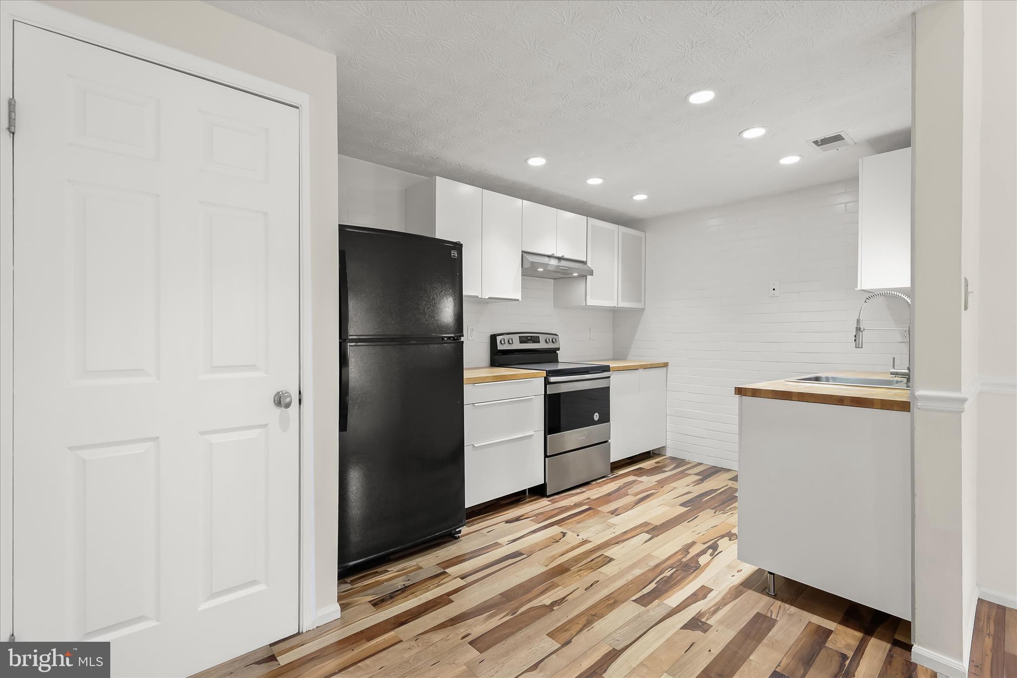 VILLAGE OF HICKORY RIDGE - Residential