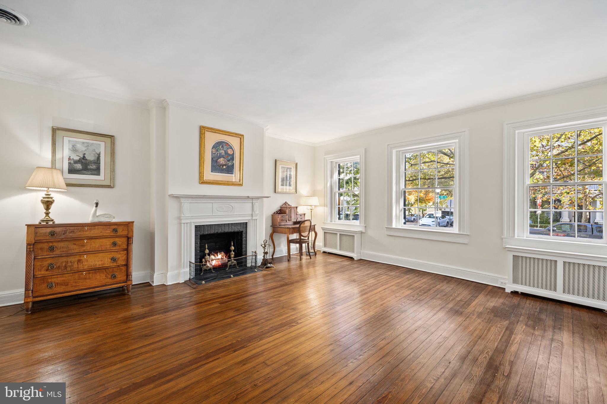 1430 33RD STREET NW