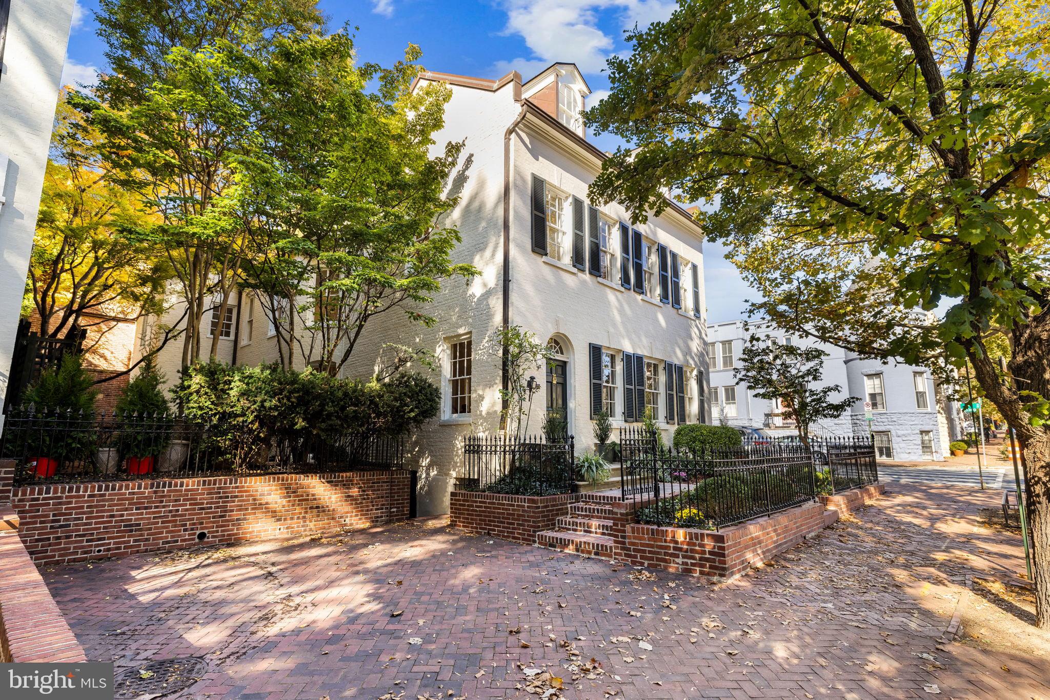 1430 33RD STREET NW
