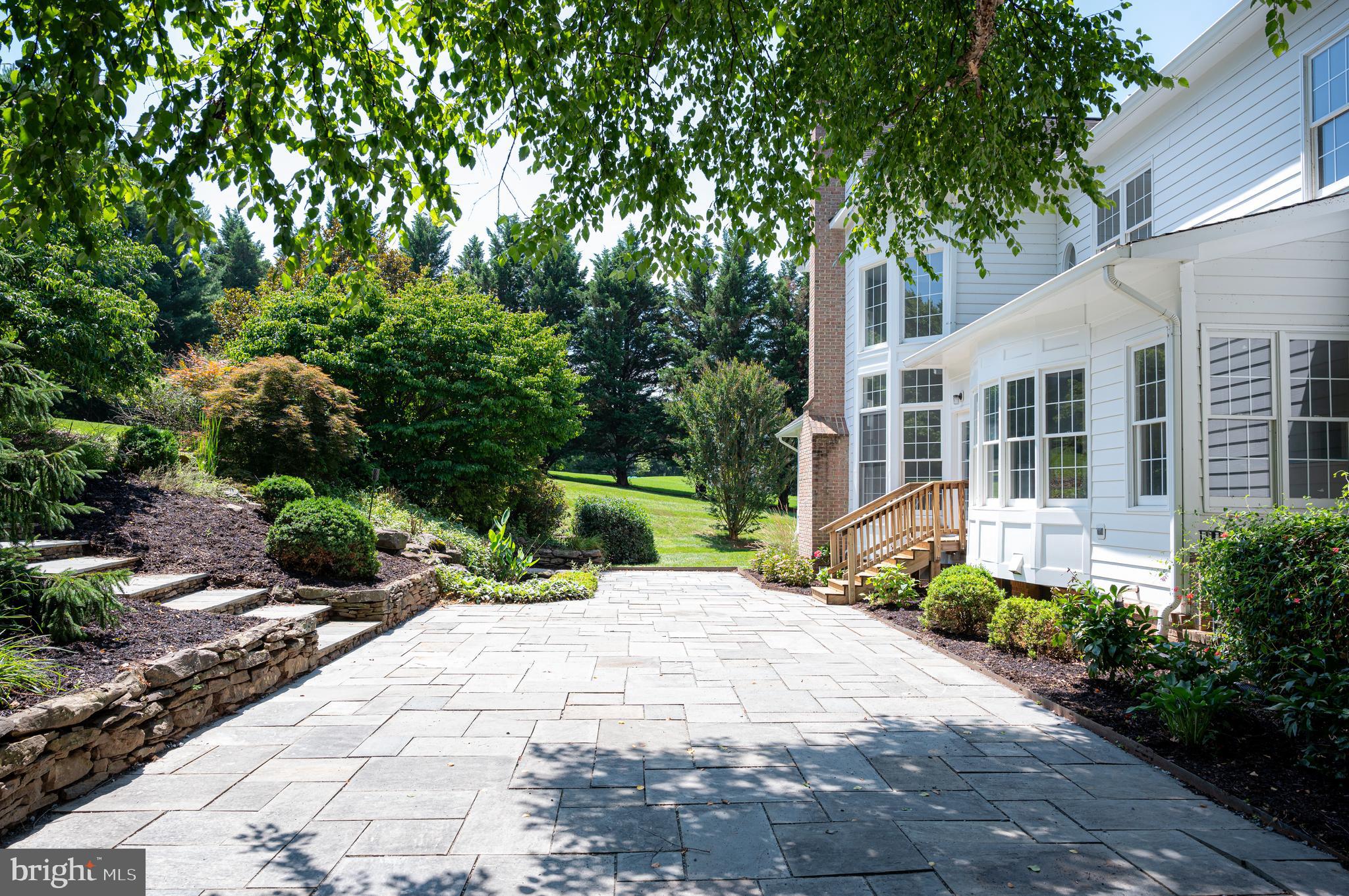 CASCADES ESTATES - Residential