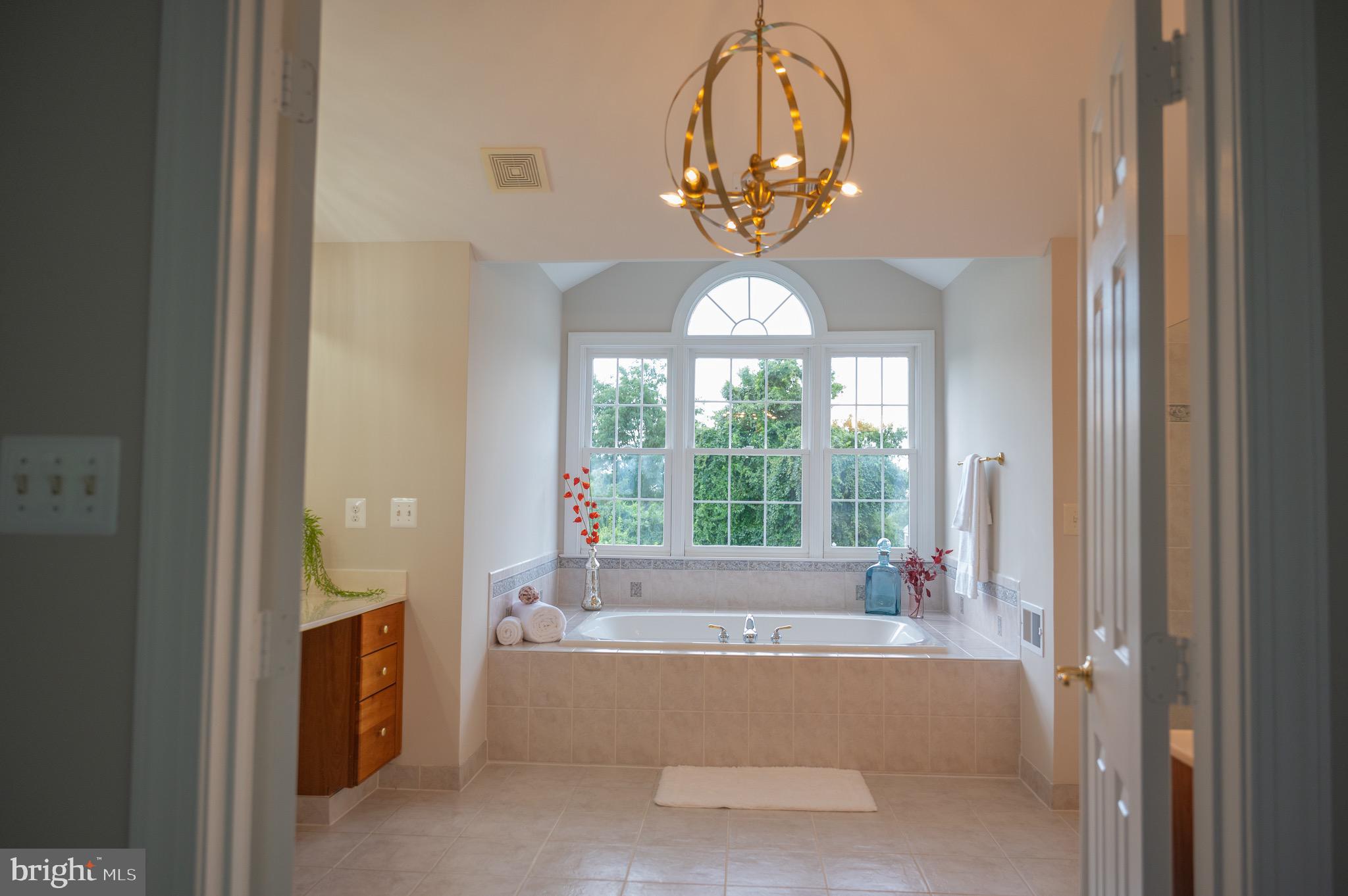 CASCADES ESTATES - Residential