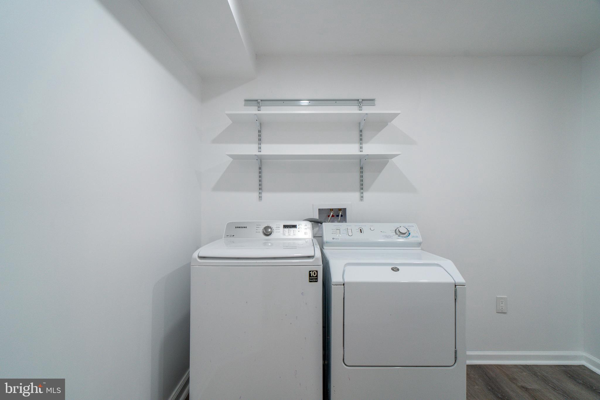 WAVERLY WOODS - Residential