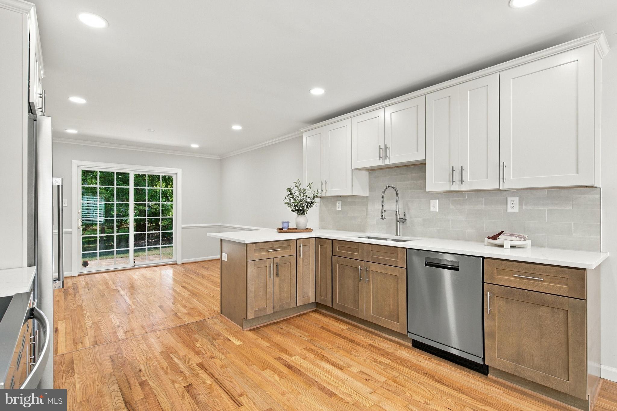 320 AYITO ROAD SE