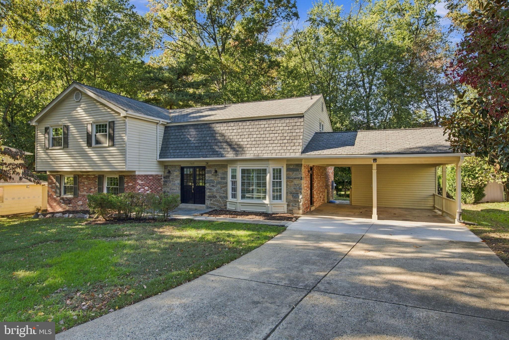 320 AYITO ROAD SE