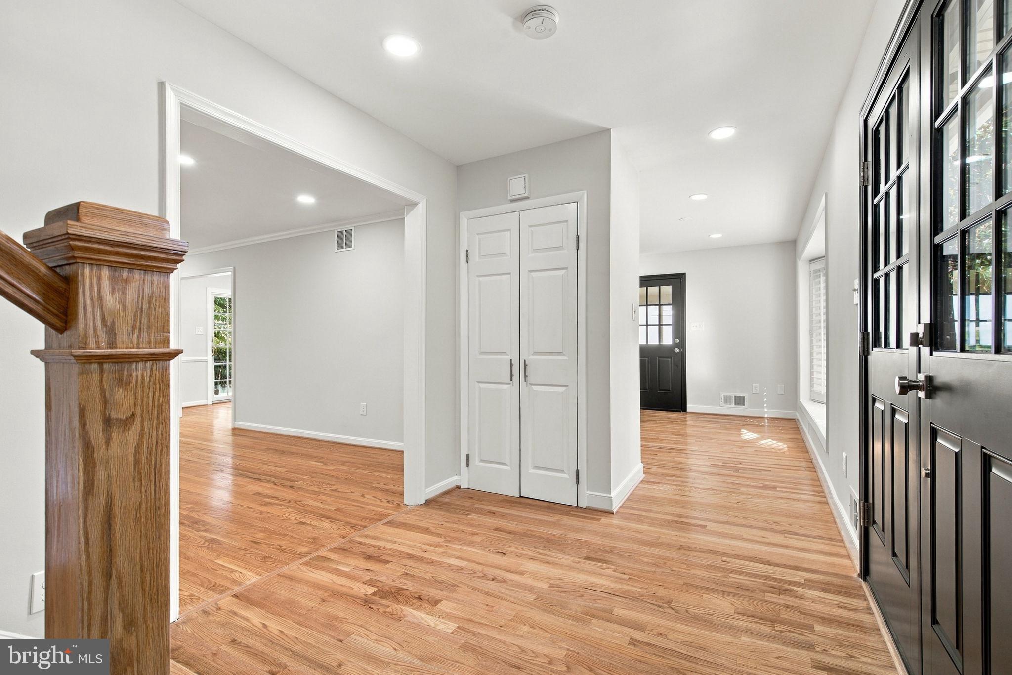 320 AYITO ROAD SE