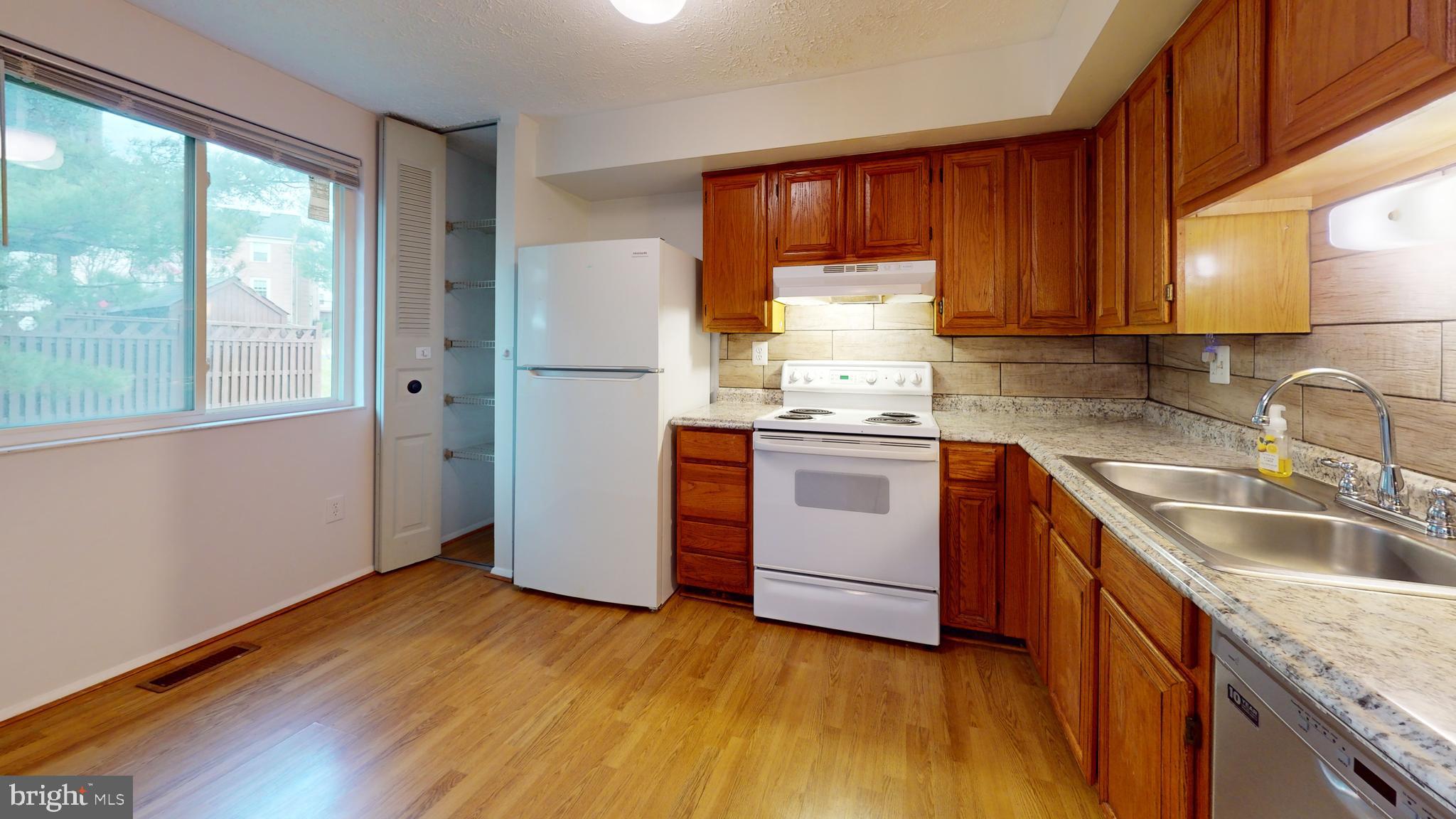 PARK OVERLOOK - Residential Lease