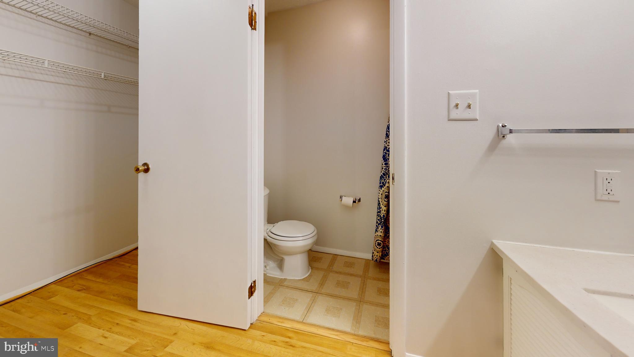 PARK OVERLOOK - Residential Lease