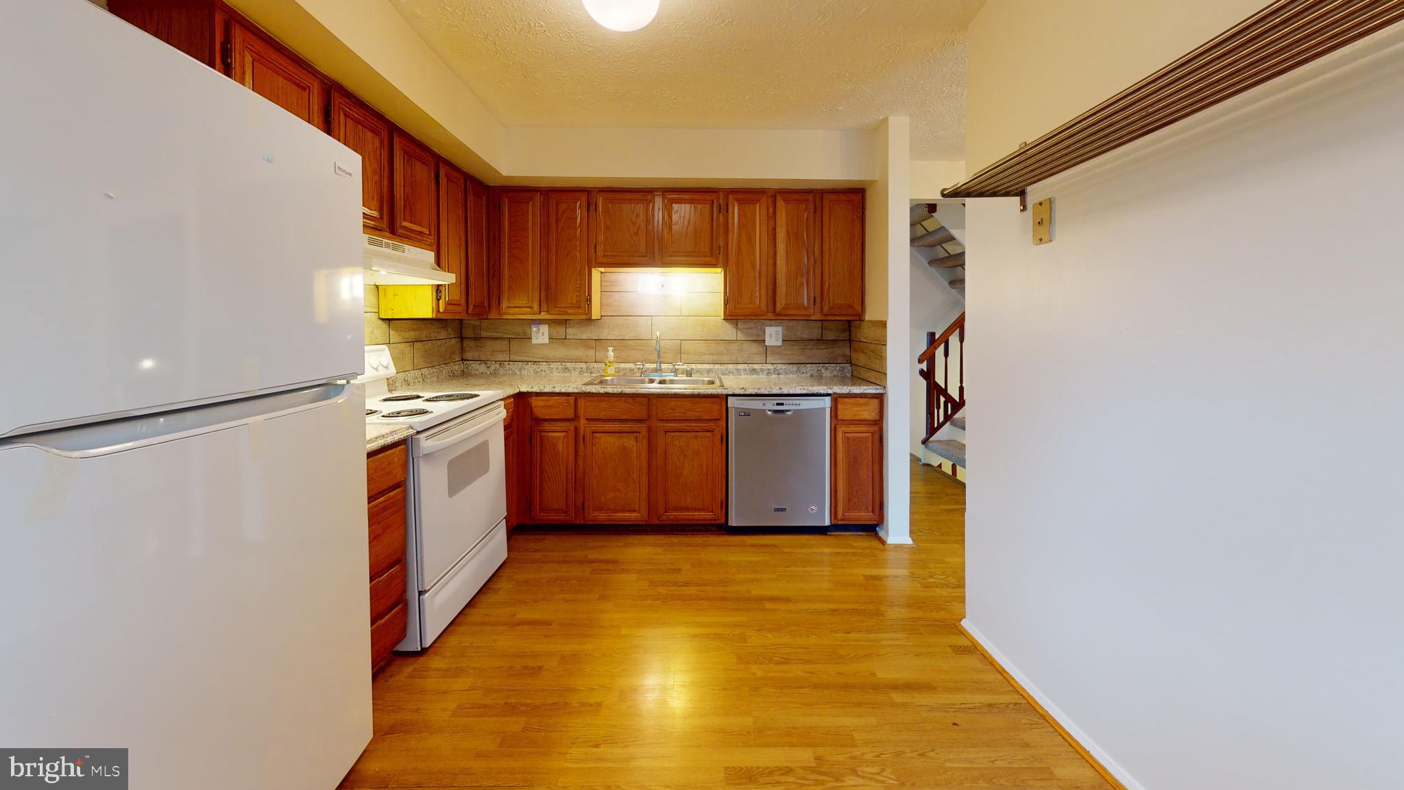 PARK OVERLOOK - Residential Lease