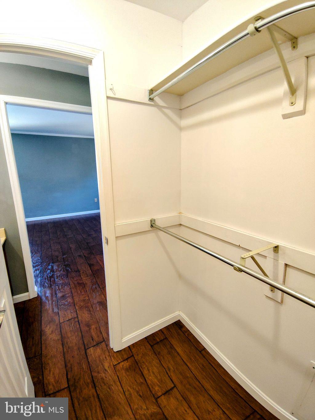 LAKEWOOD HILLS - Residential