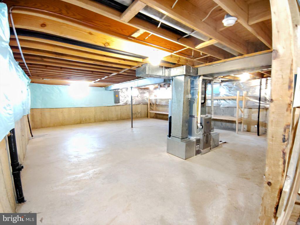 LAKEWOOD HILLS - Residential