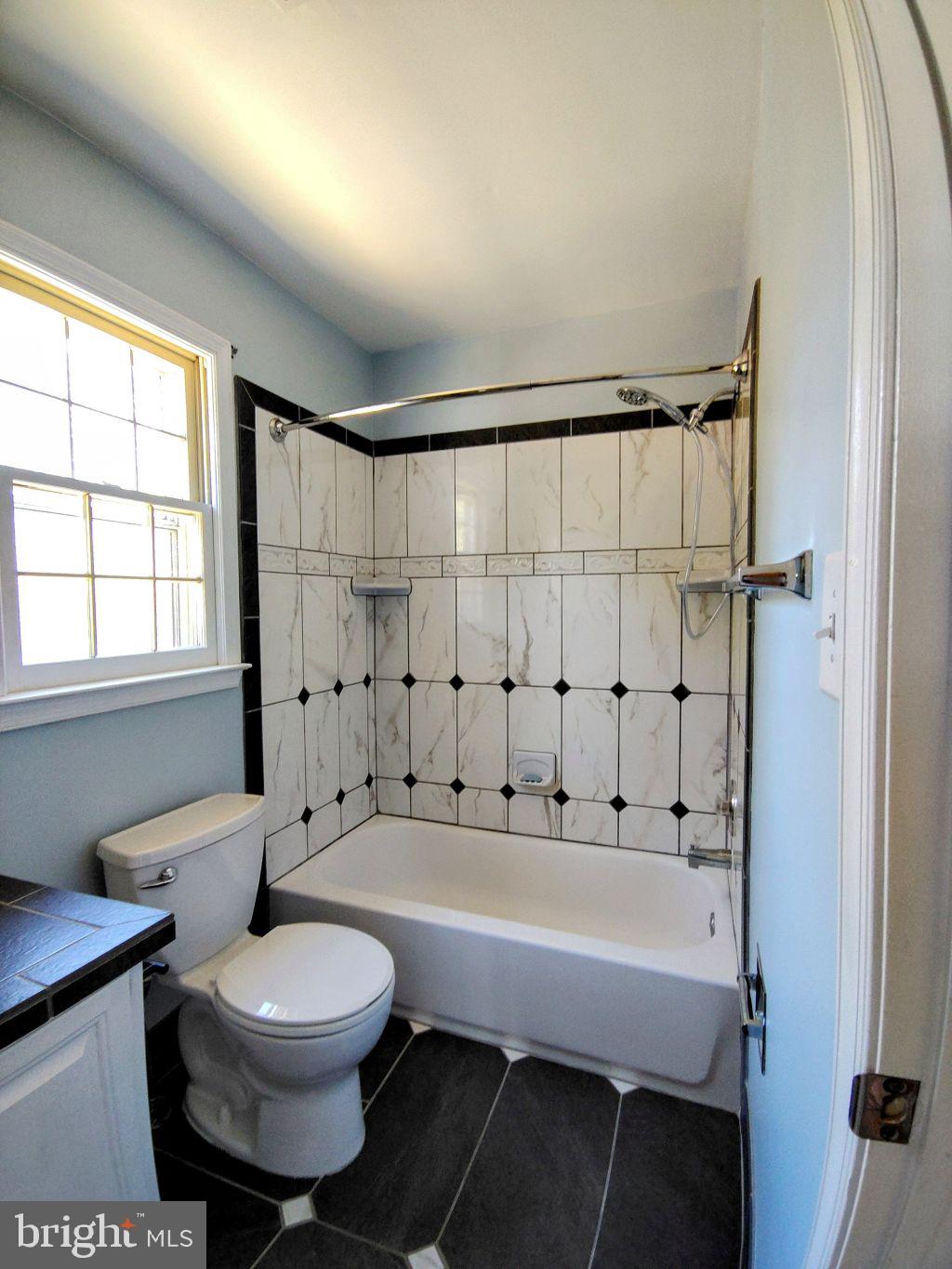 LAKEWOOD HILLS - Residential